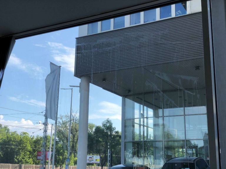 autoszalon takaritasa 1